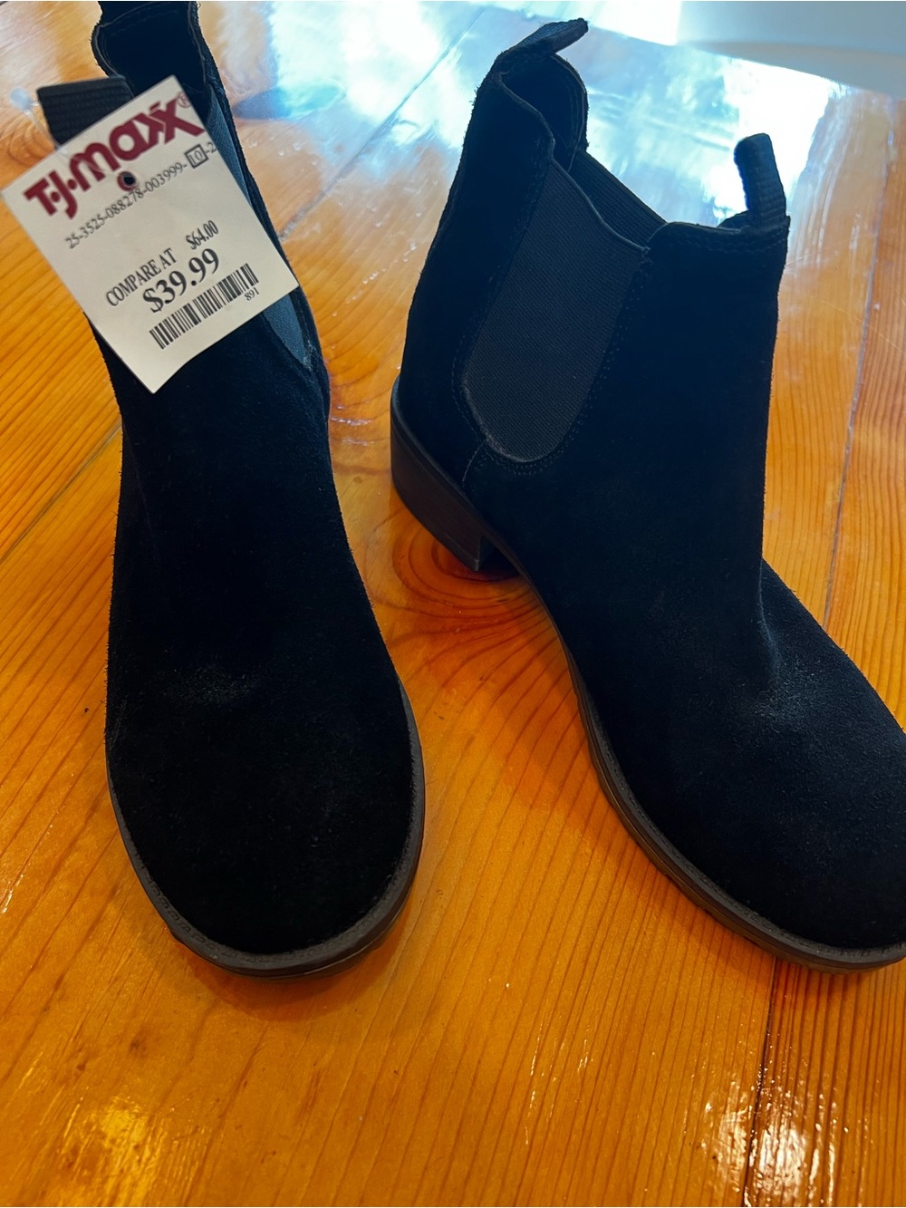 Black Chelsea Ankle Boots - Suede. Size 7. NWT